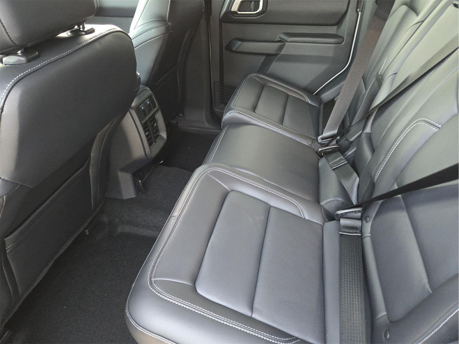 New 2026 Avalanche Gray Ford Outer Banks® image 18