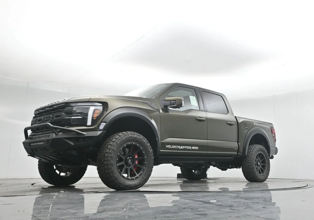 New 2025 Shelter Green Ford Raptor image 47