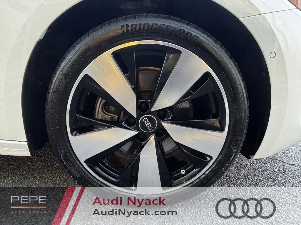 Used 2025 White Audi 2.0T Premium image 8