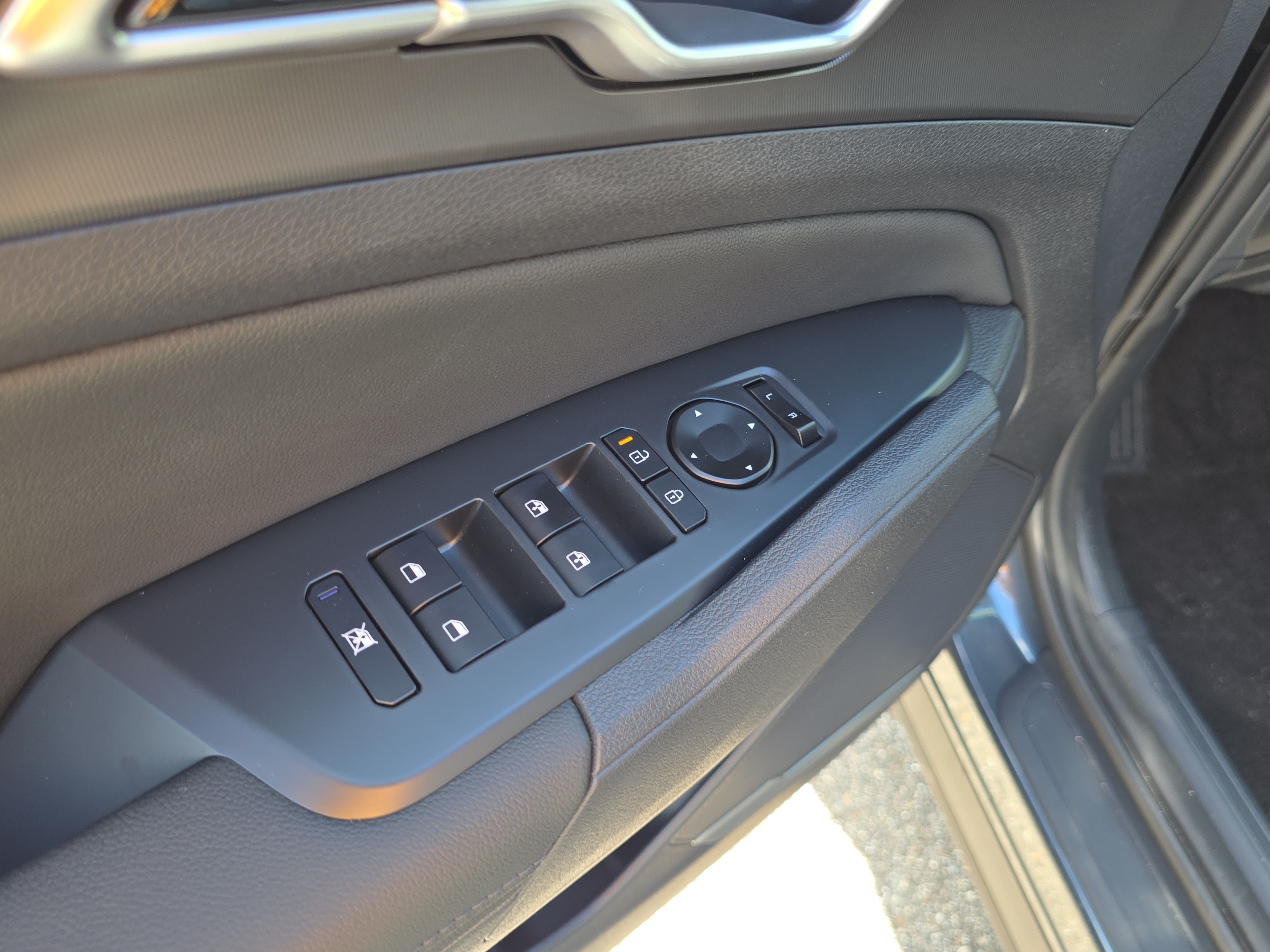 New 2026 Gravity Gray Kia EX image 20