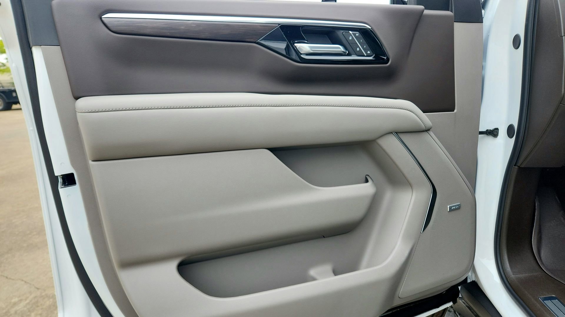 2026 Chevrolet Tahoe LT - Photo 23