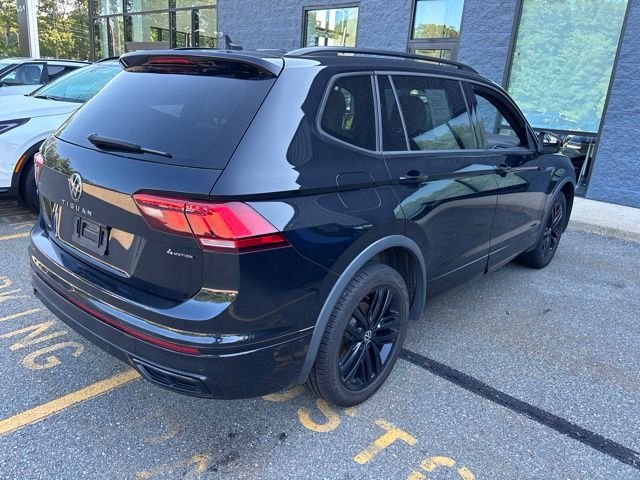 Used 2022 Black Volkswagen 2.0T SE R-Line Black image 5