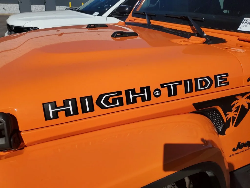 Used 2025 Orange Jeep High Tide image 4