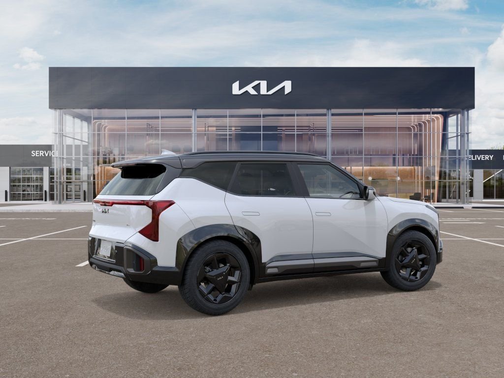 New 2027 White Kia X-Line image 6