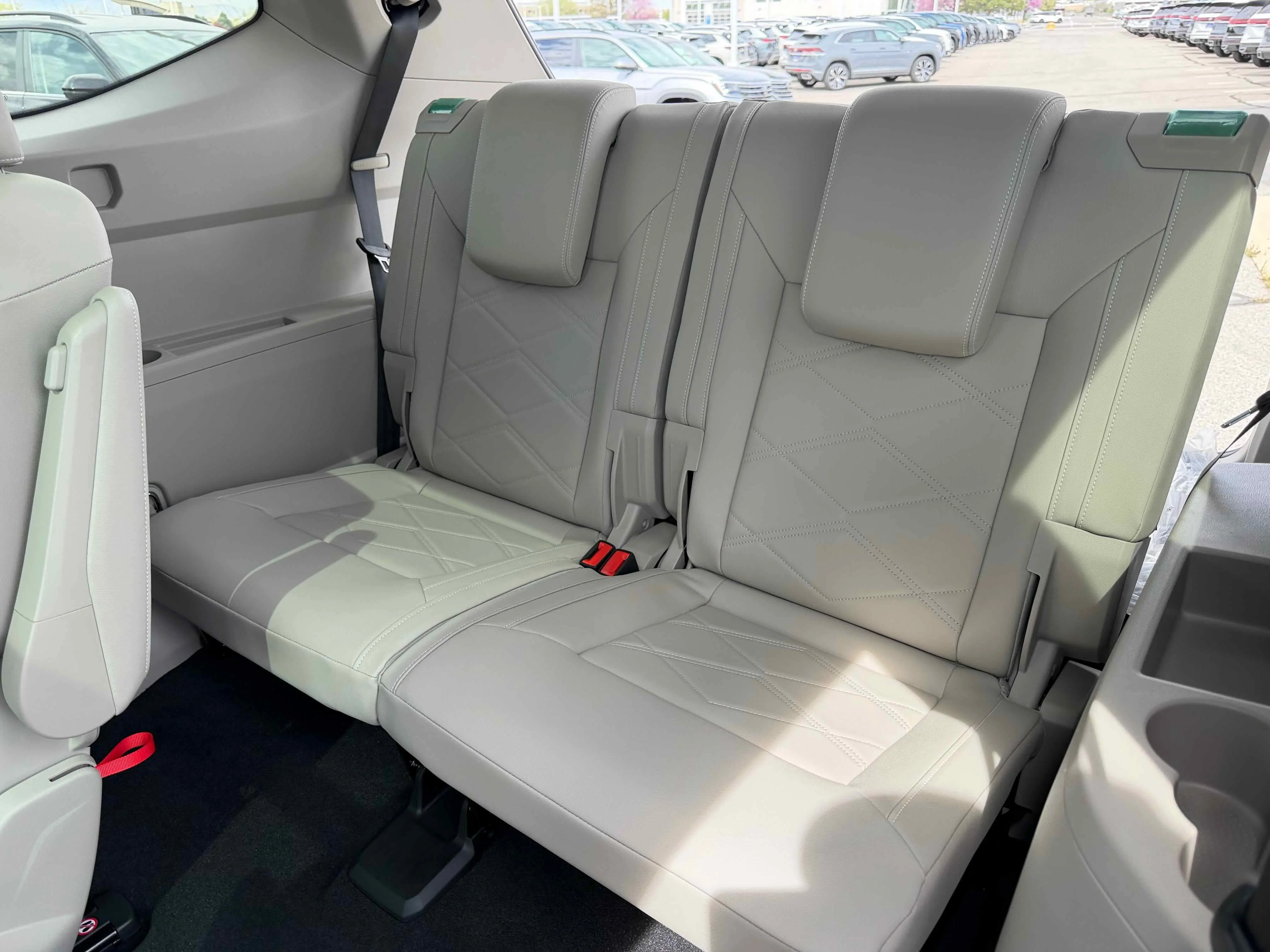 New 2026 Opal White Volkswagen 2.0T SE w/Technology image 29