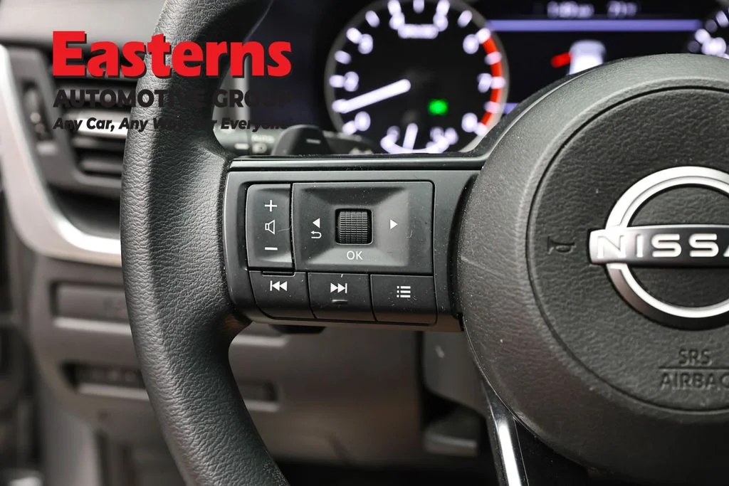 Used 2023 Gray Nissan S image 15