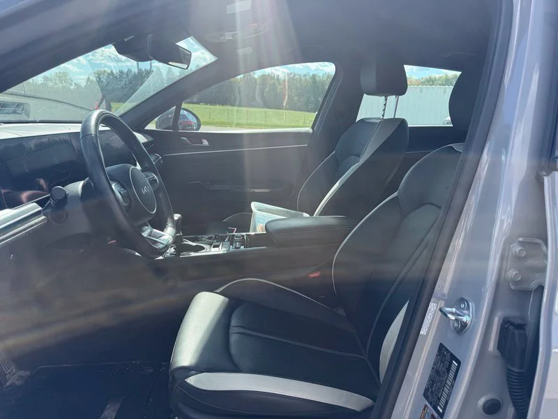 Used 2025 Gray Kia GT-Line image 3