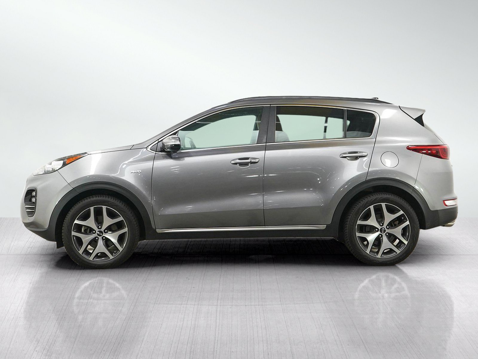 Used 2018 Kia Sportage SX with VIN KNDPRCA64J7366268 for sale in Burnsville, Minnesota