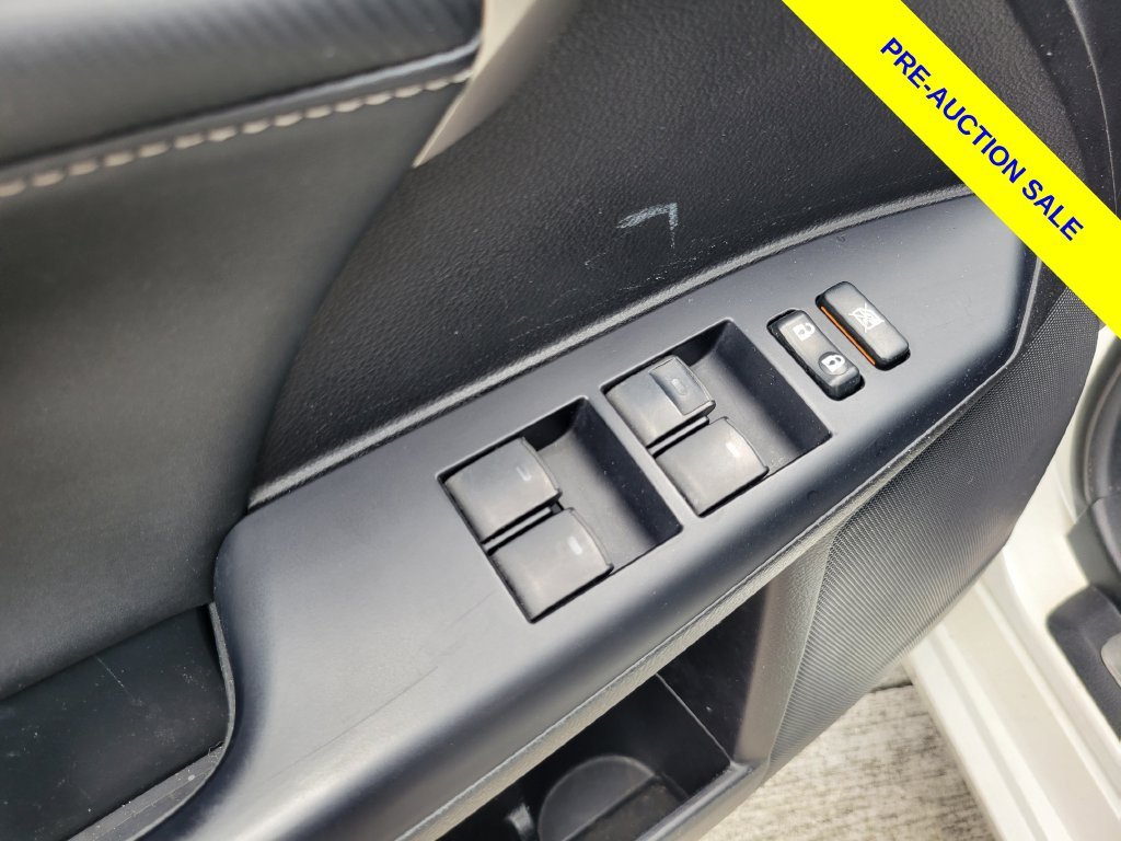 Used 2017 White Lexus 200h image 20