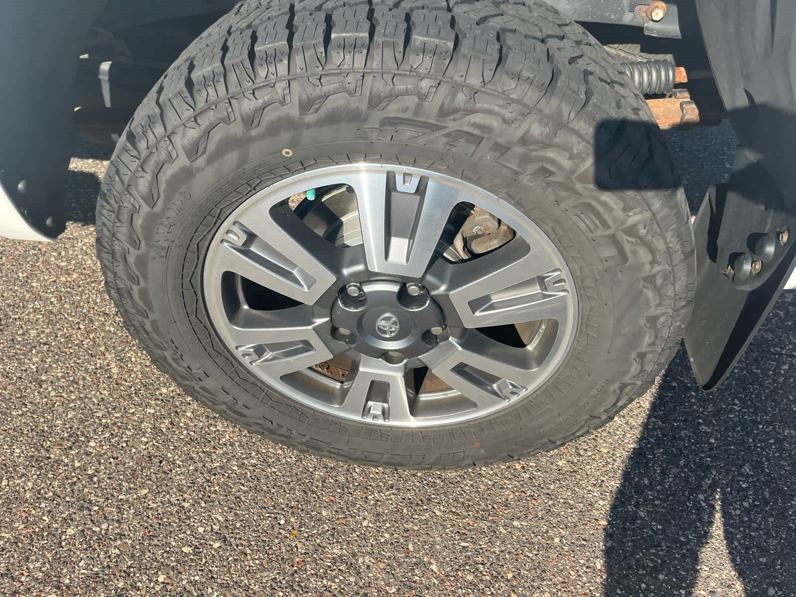 Used 2018 Super White Toyota Platinum image 4