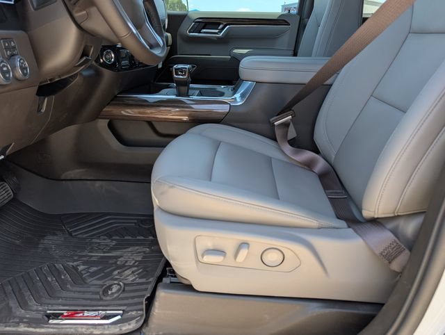 New 2026 Summit White Chevrolet LT Trail Boss image 9