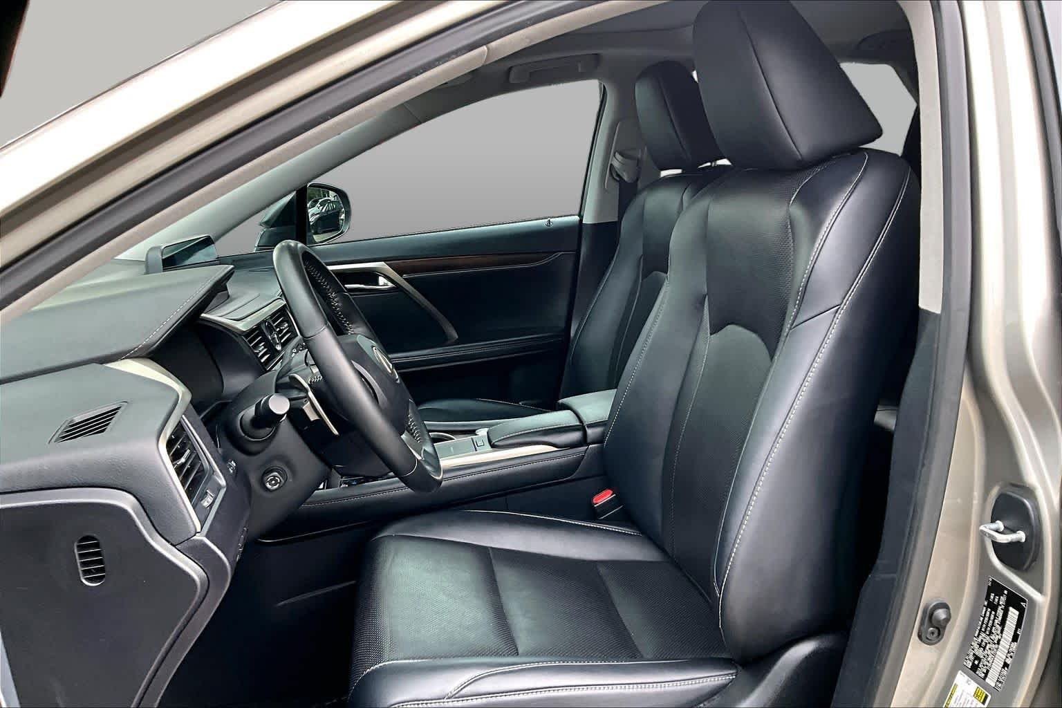 Used 2020 Atomic Silver Lexus  image 8