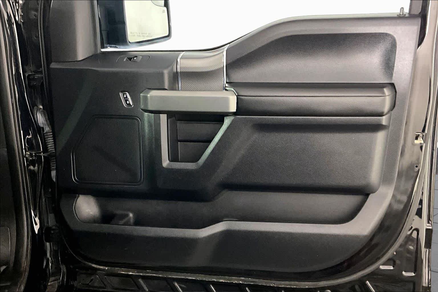 Used 2016 Shadow Black Ford XLT image 21