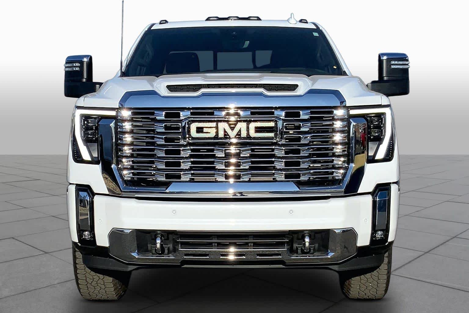 Certified Used 2026 Glacier White Tricoat GMC Denali image 7