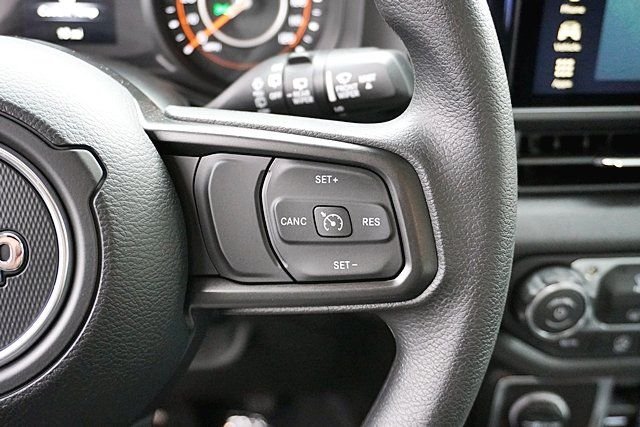 New 2026 Bright White Clear-Coat Exterior Paint Jeep Sport image 41