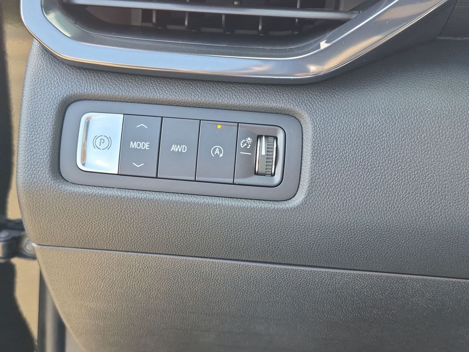 2026 GMC Acadia AT4 - Photo 17