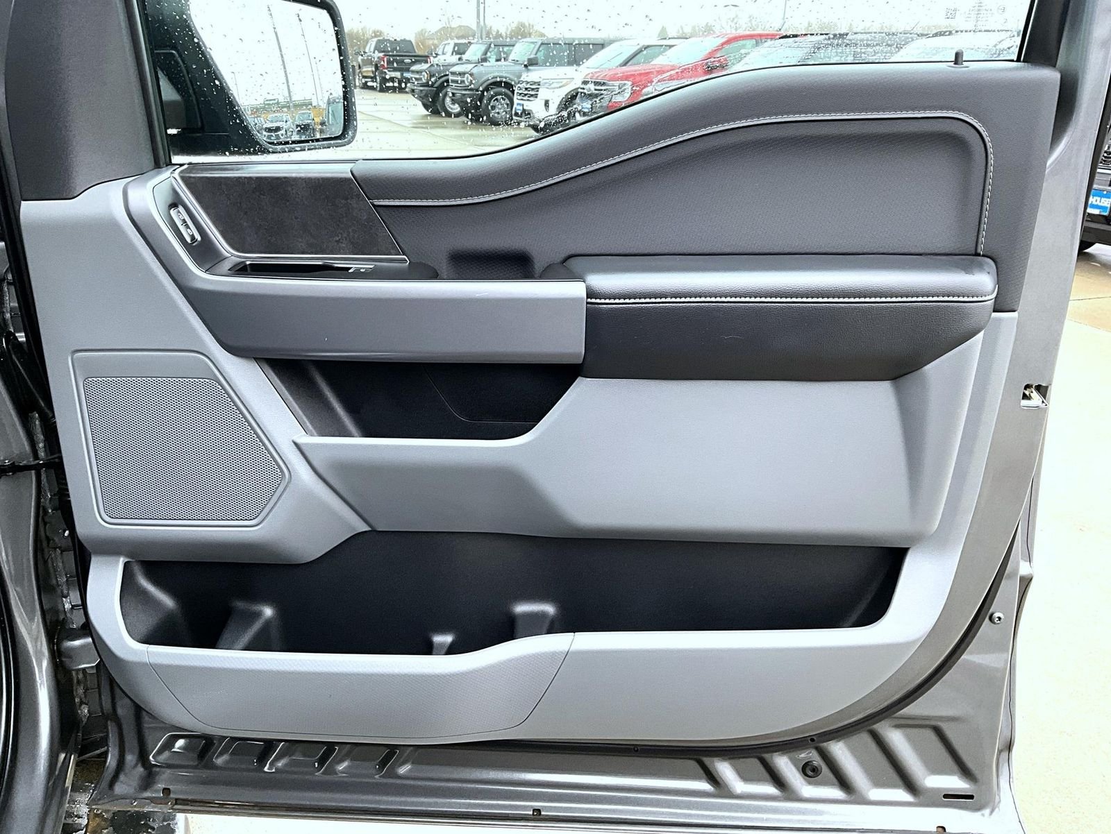 Used 2025 Gray Ford XLT image 17