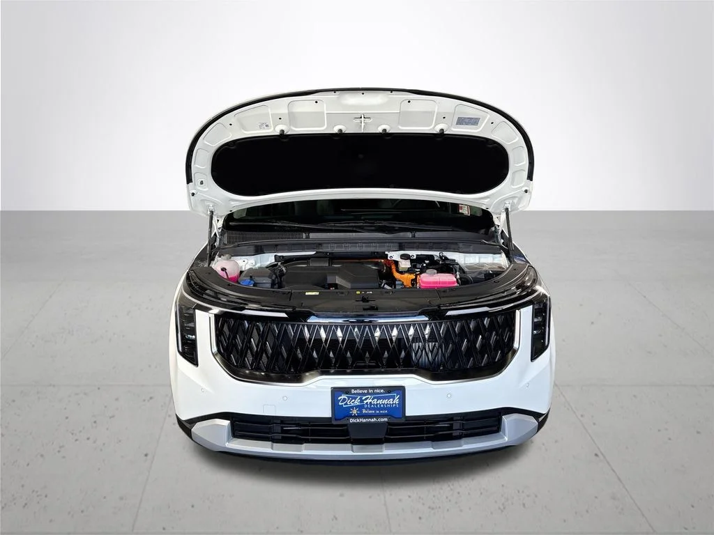 New 2026 Snow White Pearl Kia LXS image 21