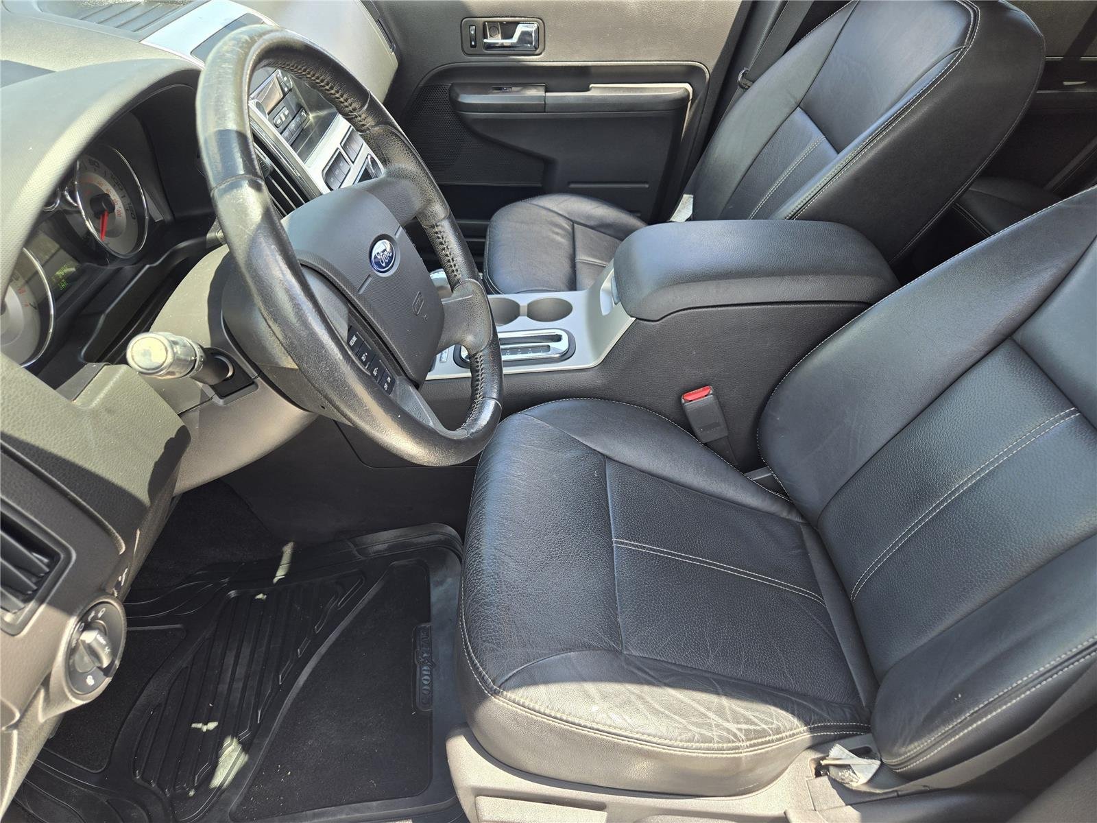 Used 2010 Ingot Silver Metallic Ford Limited image 13