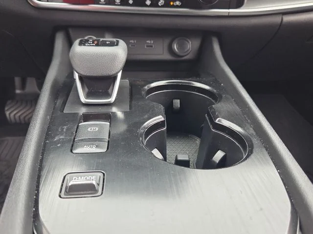 Used 2021 Silver Nissan SV image 18
