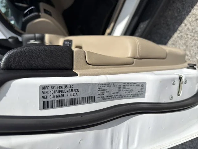 Used 2021 White Jeep Limited image 34