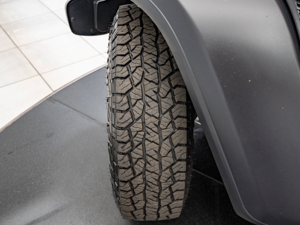 Used 2023 Punkn Metallic Clearcoat Jeep Willys image 44