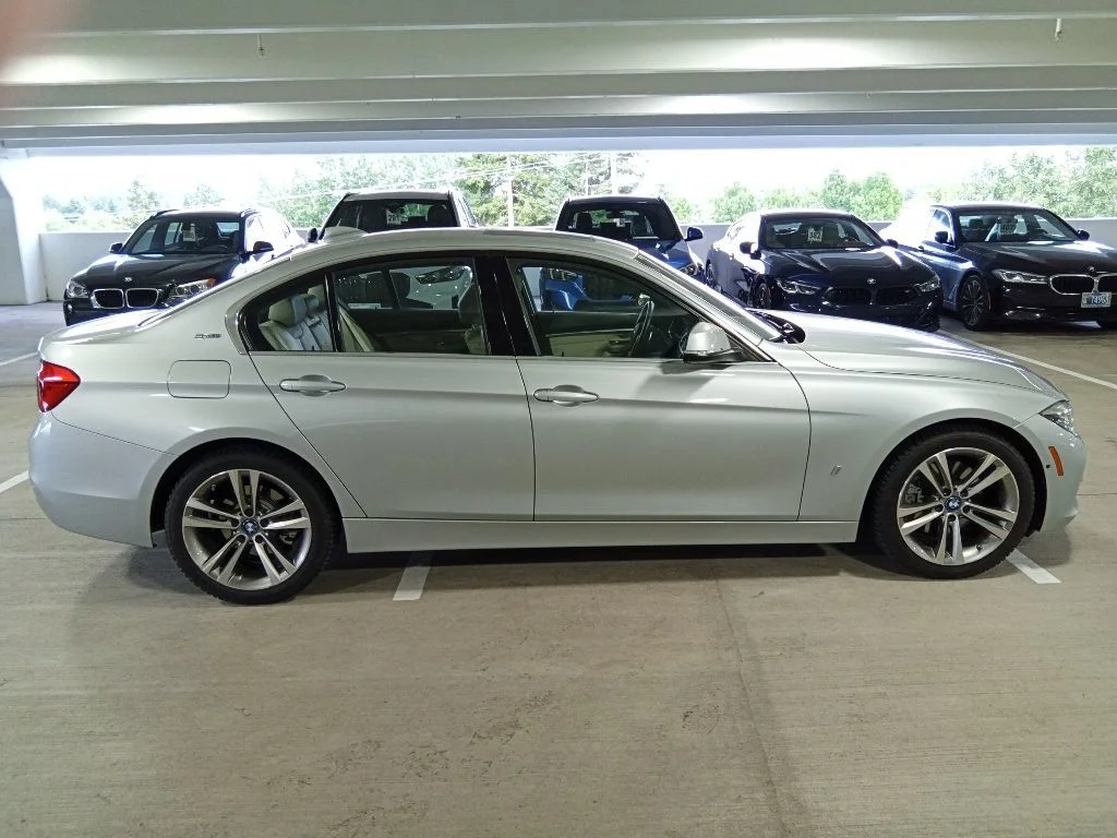Used 2017 Glacier Silver Metallic BMW 330e iPerformance image 4