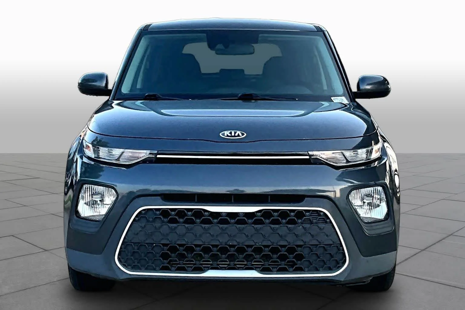 Used 2021 Gravity Gray Kia S image 4