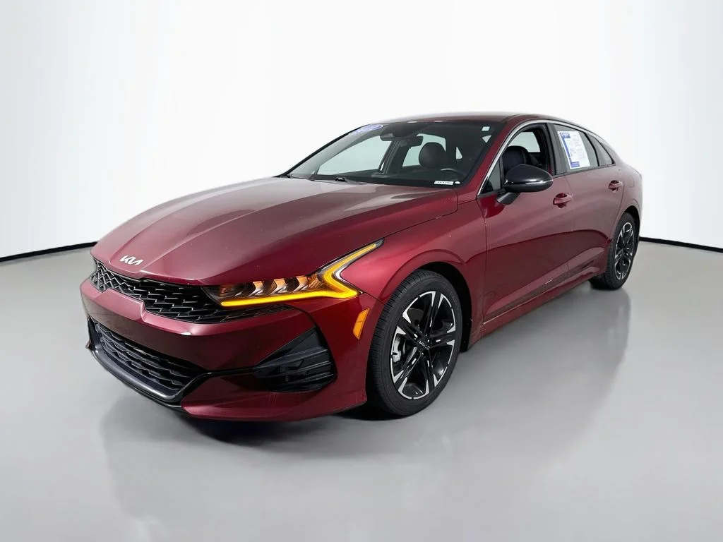 Used 2022 Passion Red Kia GT-Line image 9