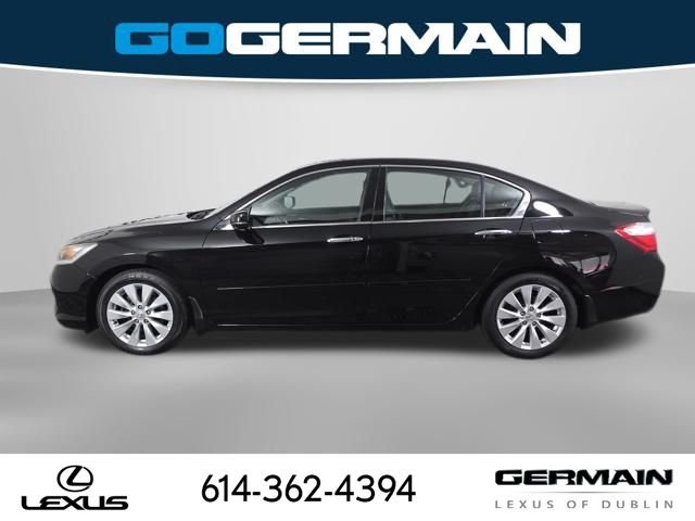 Used 2013 Black Honda Touring image 11