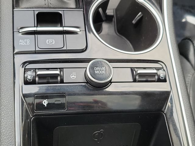 Used 2021 Black Kia EX image 27