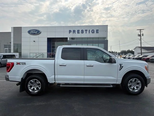 Used 2023 Oxford White Ford XLT image 10