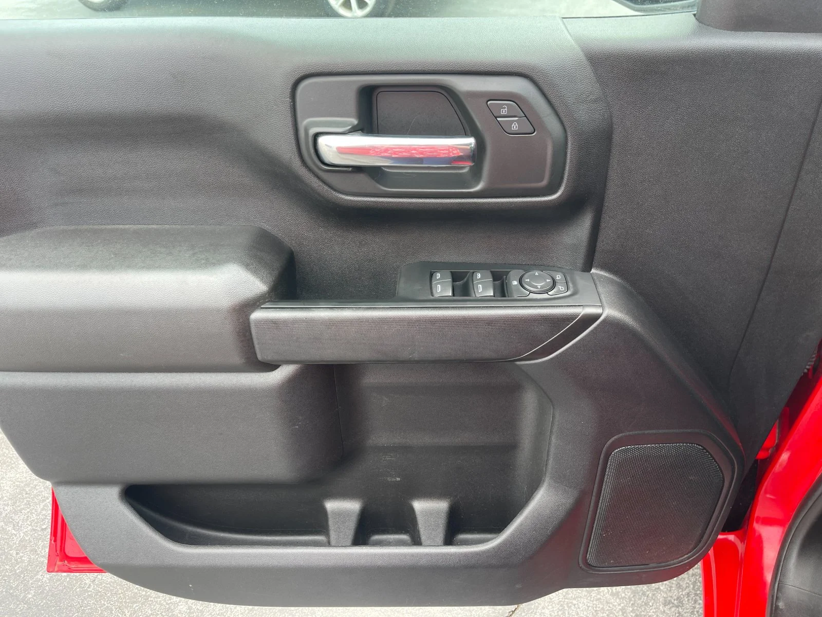 Used 2023 Red Chevrolet Custom image 12