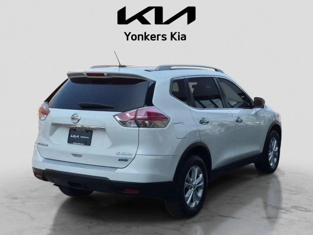 Used 2014 White Nissan SV image 5