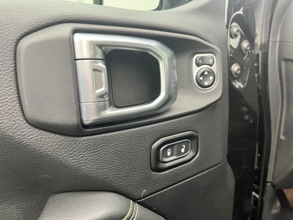 Used 2021 Black Jeep Overland image 16