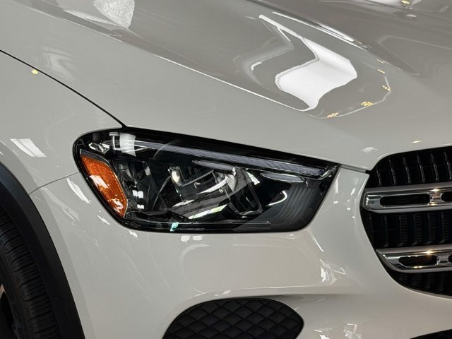 Certified Used 2025 White Mercedes-Benz GLE 350 image 16