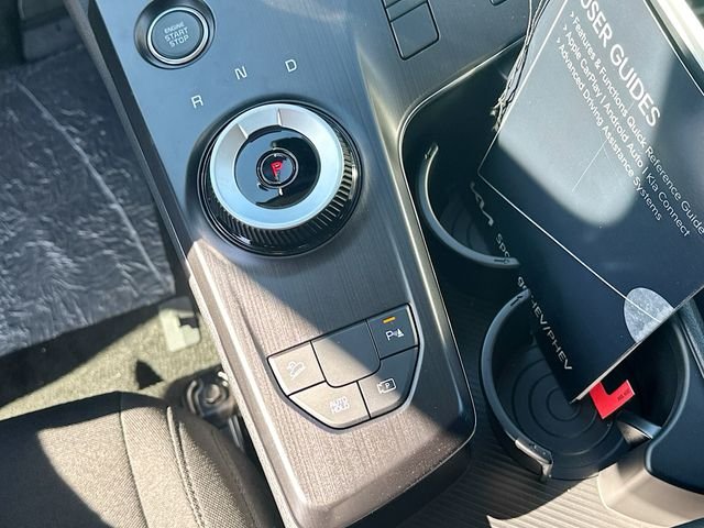 New 2026 Steel Gray Kia LX image 16