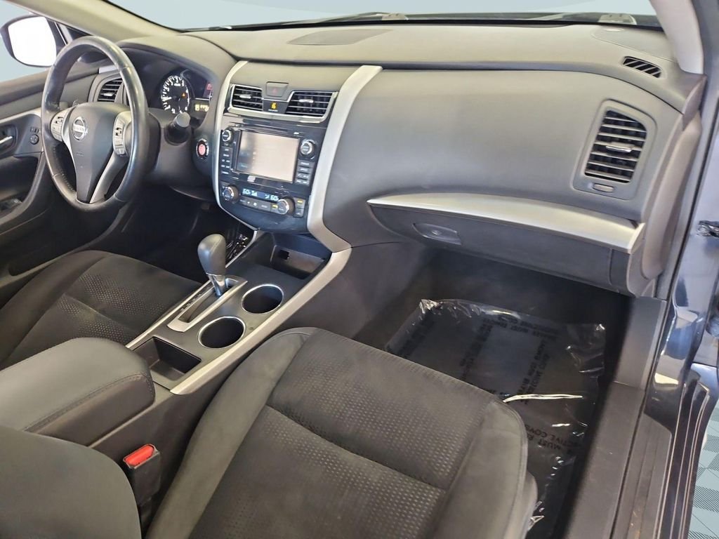 Used 2015 Storm Nissan 2.5 SV image 29
