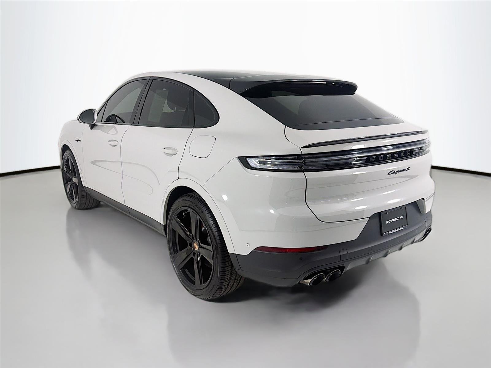 Used 2025 Chalk Porsche S E-Hybrid image 3