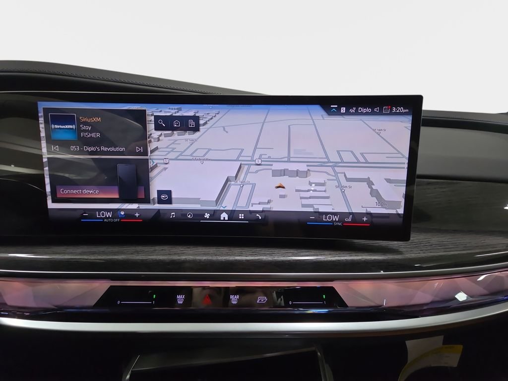 2026 BMW 7 Series 750e - Photo 16