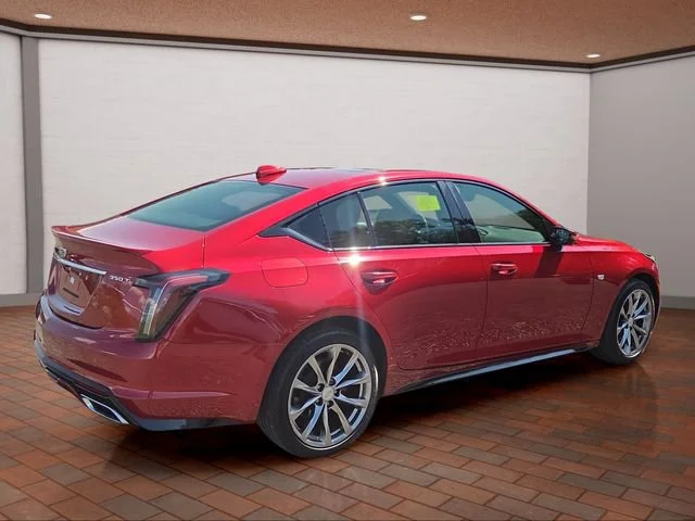 Used 2020 RED OBSESSION TINTCOAT Cadillac Sport image 3