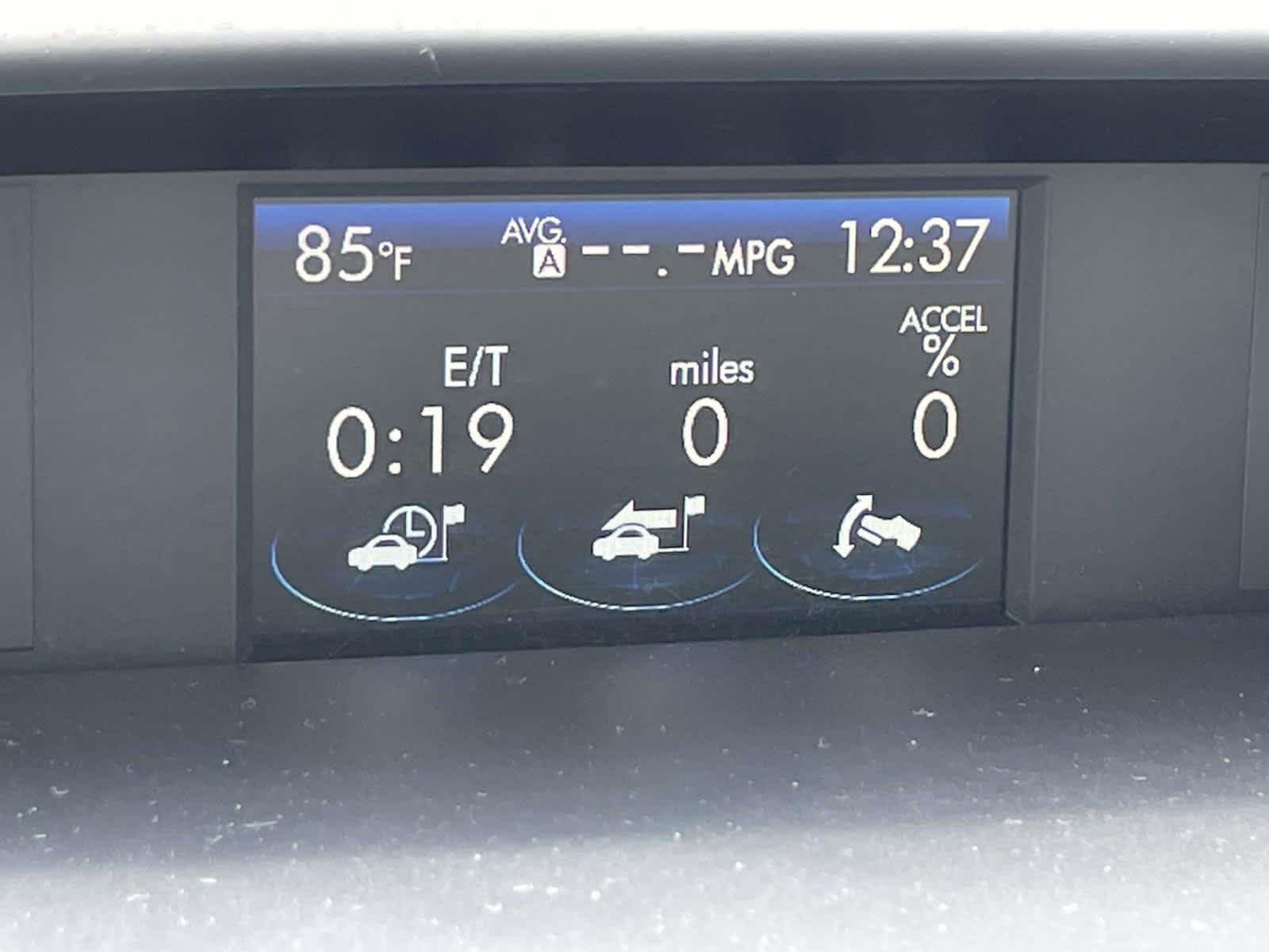 Used 2014 Marine Blue Pearl Subaru 2.5i Premium image 23