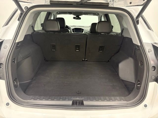 Used 2021 White GMC SLT image 9