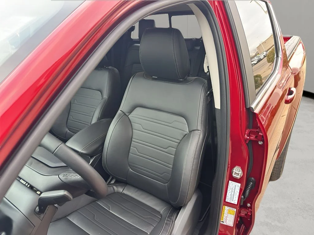New 2025 Ruby Red Metallic Tinted Clearcoat Ford LARIAT® image 29