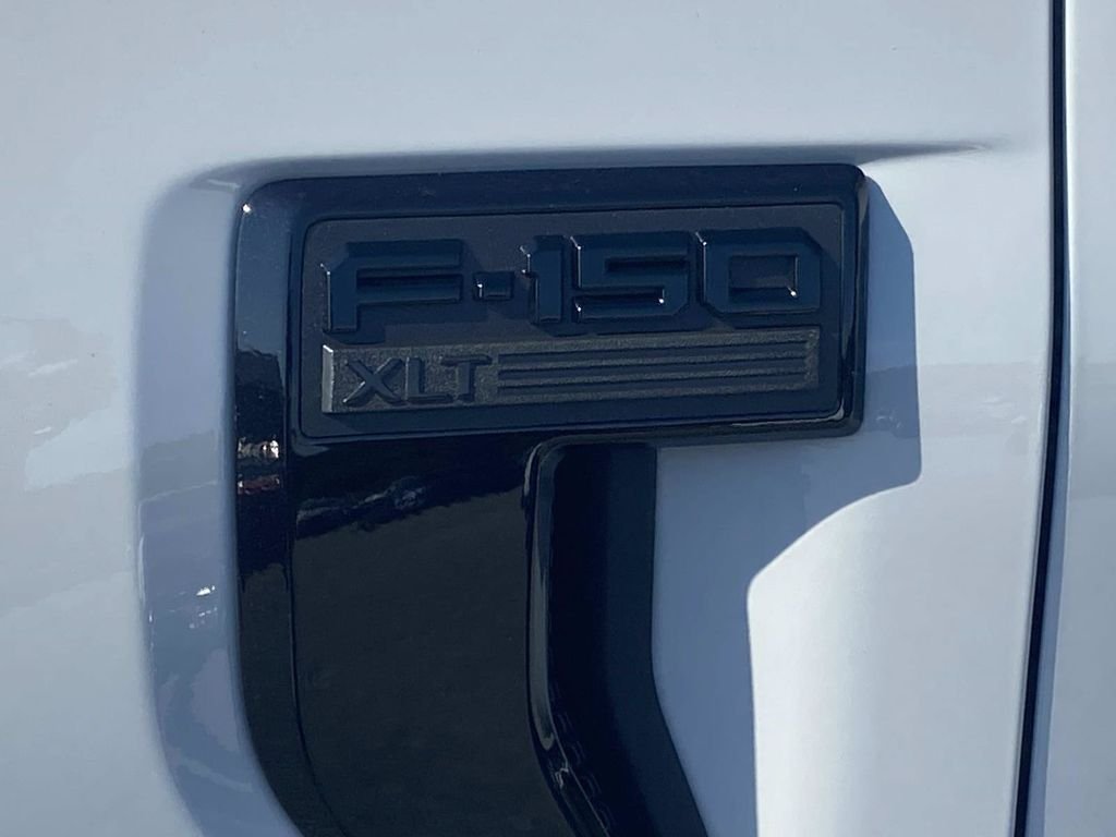 New 2026 Avalanche Ford XLT image 8