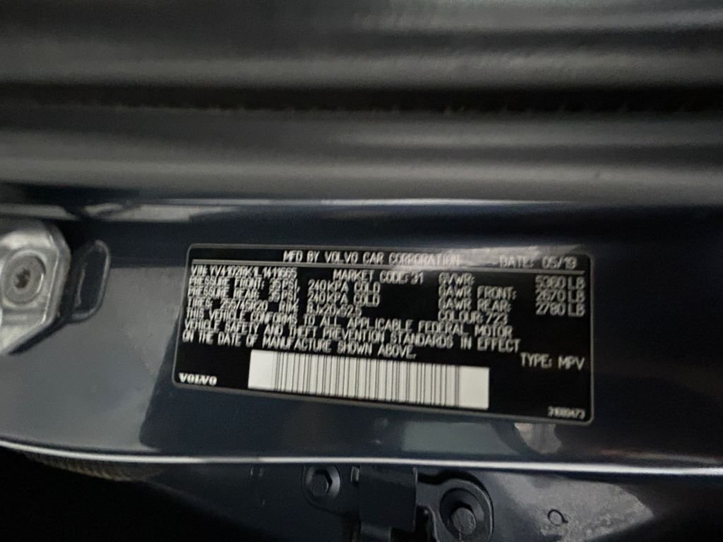 Used 2020 Blue Volvo T5 Momentum image 20