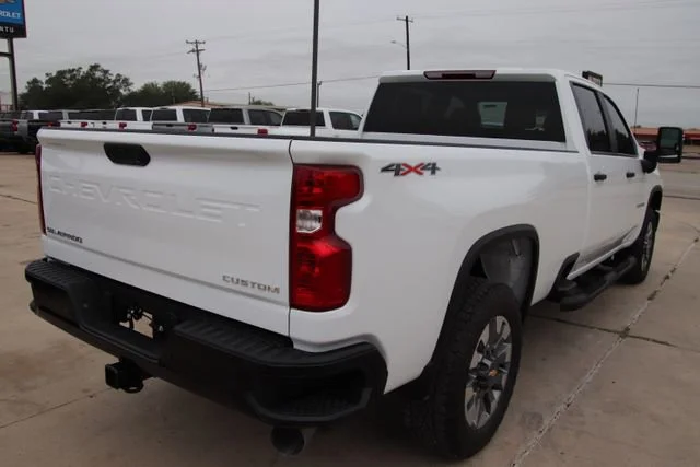 2026 Chevrolet Silverado 2500 HD Custom - Photo 9