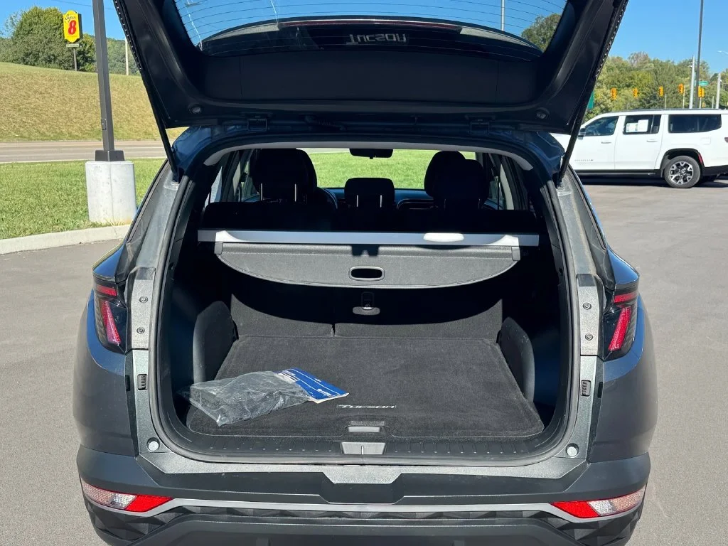 Used 2022 Gray Hyundai SEL image 21