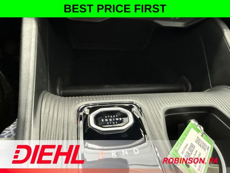 New 2026 Silver Zynith Clearcoat Jeep Limited image 30
