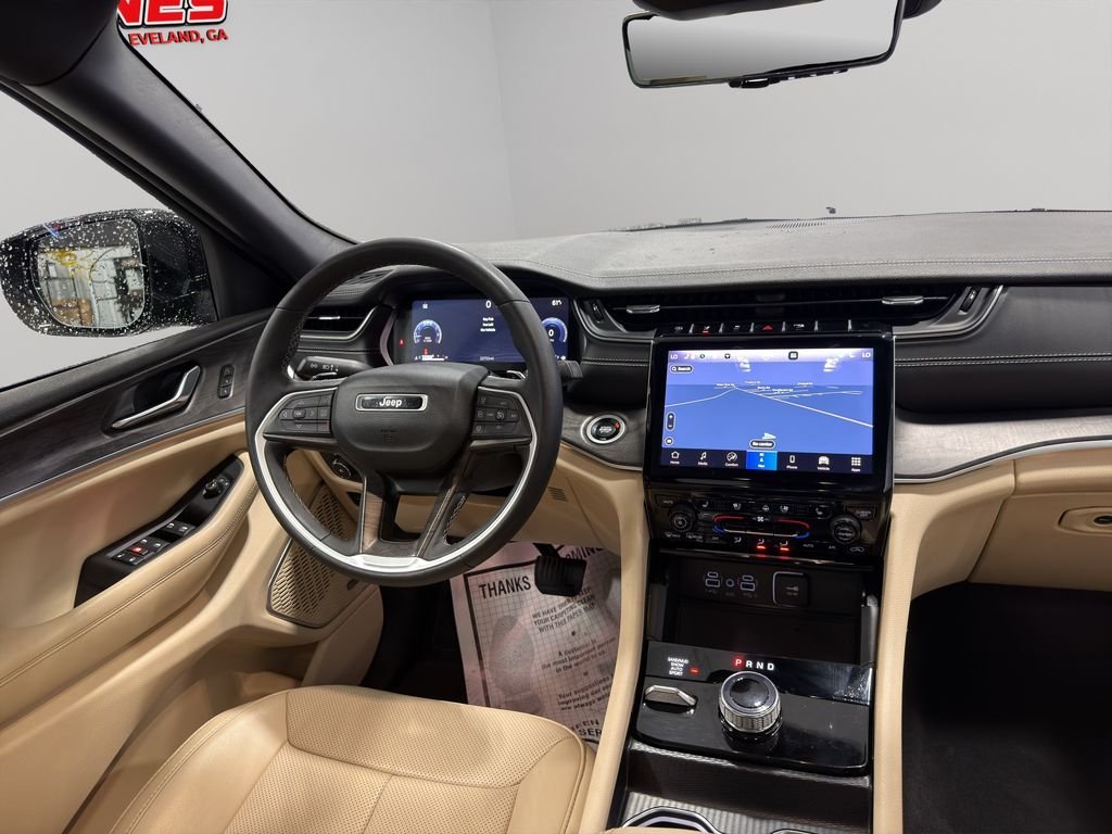 Used 2024 Rocky Mountain Pearlcoat Jeep Limited image 20